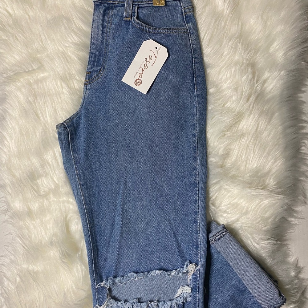 High Waisted Mom Jeans - Picture 4 of 4